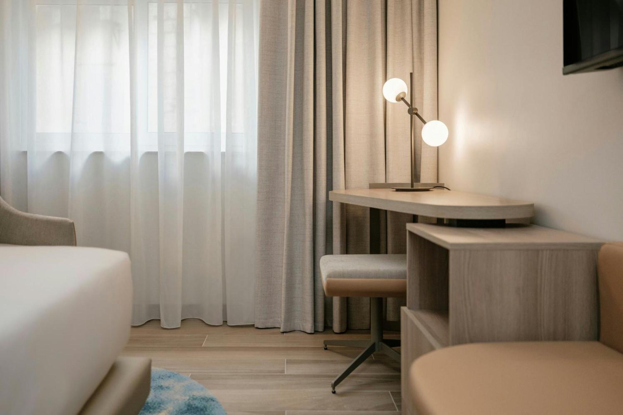 Courtyard By Marriott Sliema Hotel Kültér fotó