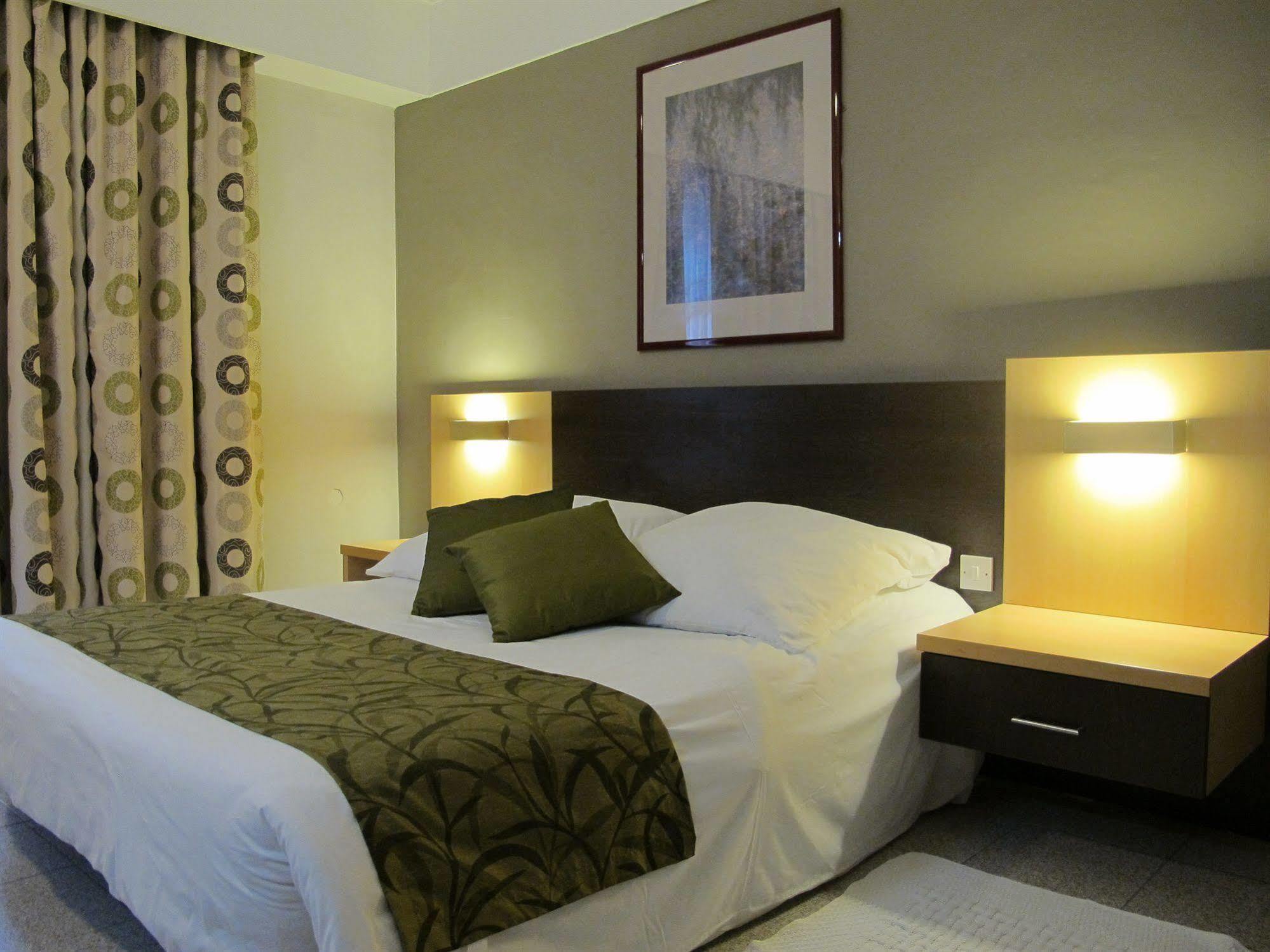 Courtyard By Marriott Sliema Hotel Kültér fotó